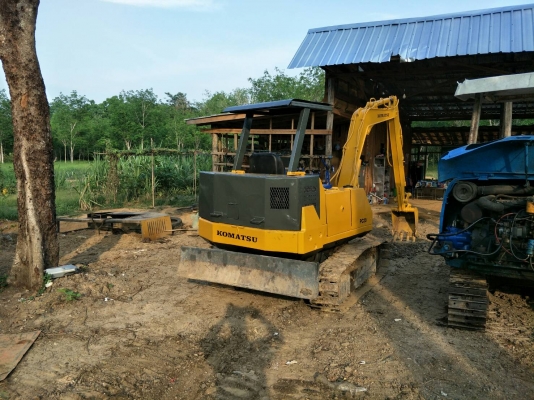 ขายรถแบคโฮ KOMATSU PC20-6 ตัวเดินรุ่น 1 บูมอาร์มยาวพิเศษ ราคา 200000