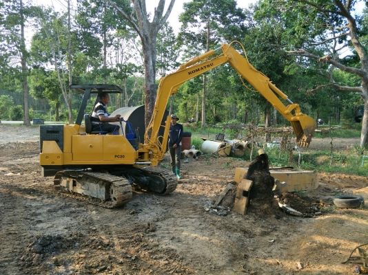 ขายรถแบคโฮ KOMATSU PC20-6 ตัวเดินรุ่น 1 บูมอาร์มยาวพิเศษ ราคา 200000 ขายรถแบคโฮ KOMATSU PC20-6 ตัวเดินรุ่น 1 บูมอาร์มยาวพิเศษ ราคา 200000