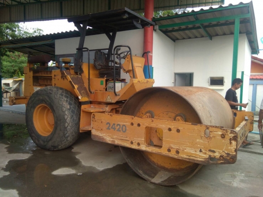 รถบดสั่นสะเทือนสิบตัน เครื่องด้อยระบบระบายอากาศ