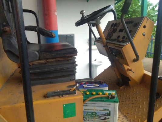 รถบดสั่นสะเทือนสิบตัน เครื่องด้อยระบบระบายอากาศ