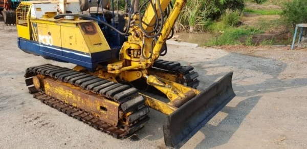 ขายด่วนรถแบคโฮKOMATSUโคมัสซูรุ่นยอดนิยมสวยๆPC30-5เครื่องโคมัสซู3D84เครื่องดีปั่มแรงสีเดิมยังไม่เก็บสีรถนอกเพิ่งนำเข้ามาใหม่ยังไม่เคยใช้งานในเมืองไทยเลย