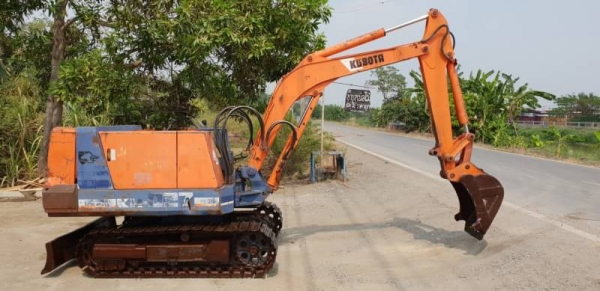 ขายด่วนรถแบคโฮKUBOTAคูโบต้าKH27เทียบเท่าPC30เครื่องคูโบต้า3สูบปั่มแรงรถนอกเพิ่งนำเข้ามาใหม่ยังไม่เคยใช้งานในเมืองไทยเลย
