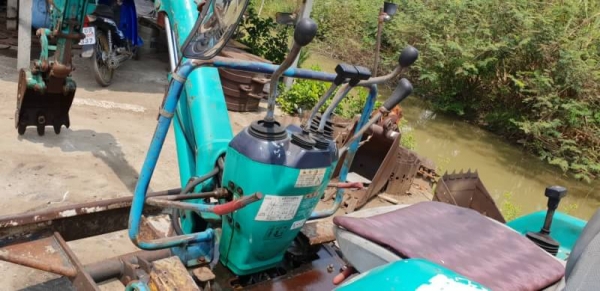 ขายด่วน145,000รถแบคโฮKOMATSUโคมัสซูรุ่นยอดนิยมสวยๆPC15-8เครื่องโคมัสซู3D78เครื่องดีปั่มแรงรถนอกเพิ่งนำเข้ามาใหม่ยังไม่เคยใช้งานในเมืองไทยเลย