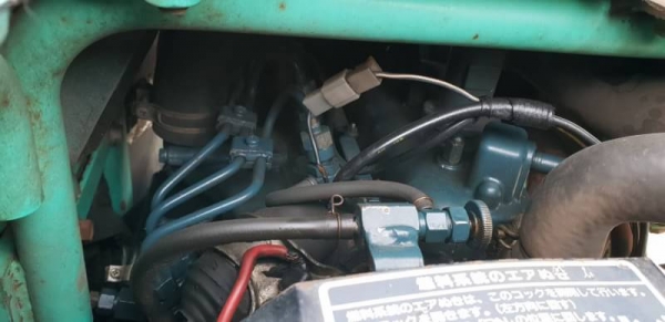 ขายด่วนรถแบคโฮHIACHIฮิตาชิรุ่นยอดนิยมสวยๆEX15เครื่องอีซูซู3KC1คอลโทลน้ำมันสั่นปั้มนิ้วเครื่องดีปั่มแรงรถนอกเพิ่งนำเข้ามาใหม่ยังไม่เคยใช้งานในเมืองไทยเลย