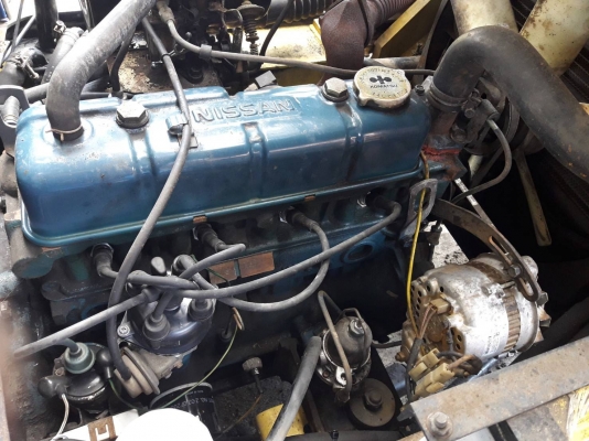 ขายรถยก KOMATSU FG20-11 เครื่องเบนซิน H20  เสาสูง 4 เมตร ยกได้ 2 ตัน เกียร์ธรรมดา รถนอกนำเข้า ติดต่อ 098-7962549