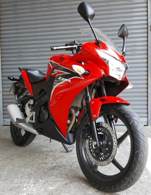 ขออนุญาตขาย HONDA CBR150I NEW สภาพพร้อมใช้งาน สภาพสวย ฟรีค่าโอน