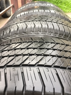 ยาง Bridgestone 265 65 17 ปลายปี16 ดอกเต็ม ใช้ยาว ราคาไม่แพง