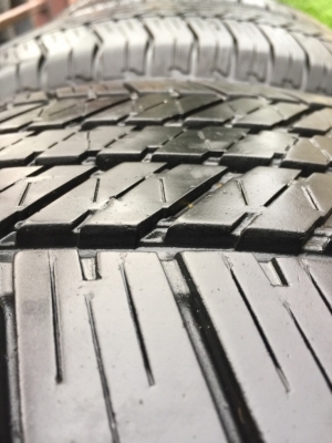 ยาง Bridgestone 265 65 17 ปลายปี16 ดอกเต็ม ใช้ยาว ราคาไม่แพง