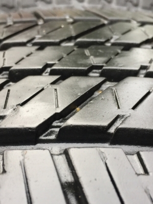 ยาง Bridgestone 265 65 17 ปลายปี16 ดอกเต็ม ใช้ยาว ราคาไม่แพง