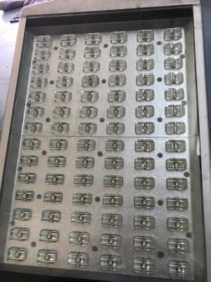 ขายยกชุด ไฟสปอร์ตไลท์ LED 42 Watt LP65+ไฟสปอร์ตไลท์ LED 84 Watt LP65+สปอร์ตไลท์ led