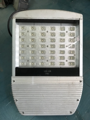 ขายยกชุด ไฟสปอร์ตไลท์ LED 42 Watt LP65+ไฟสปอร์ตไลท์ LED 84 Watt LP65+สปอร์ตไลท์ led