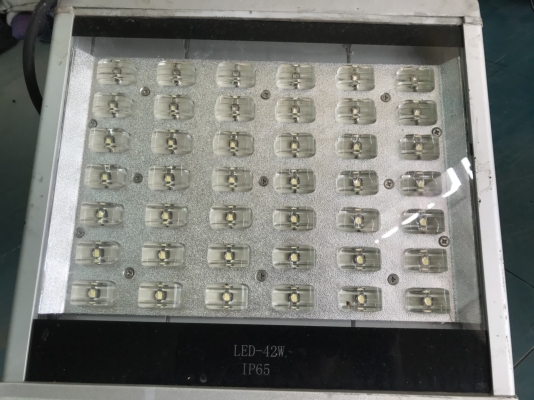 ขายยกชุด ไฟสปอร์ตไลท์ LED 42 Watt LP65+ไฟสปอร์ตไลท์ LED 84 Watt LP65+สปอร์ตไลท์ led