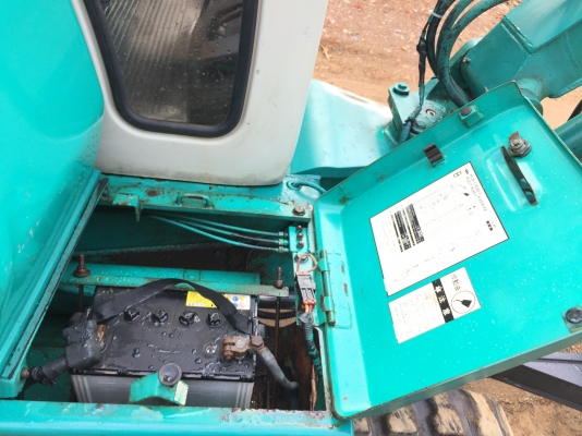 ขายรถขุด เก่าญี่ปุ่น KOMATSU PC30-7 ชั่วโมง การทำงานน้อย ระบบทำงานไว ฟรีเช็ดระบบ และ จัดส่งทั่วไทย