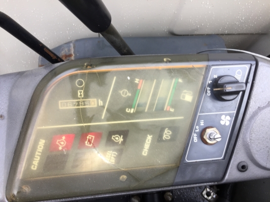 ขายรถขุด เก่าญี่ปุ่น KOMATSU PC30-7 ชั่วโมง การทำงานน้อย ระบบทำงานไว ฟรีเช็ดระบบ และ จัดส่งทั่วไทย