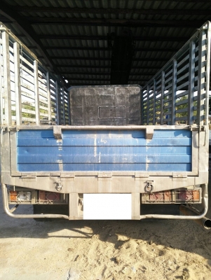 ขาย6ล้อรั้ว isuzu 120แรง กระบะเลส ยาว4.3ม