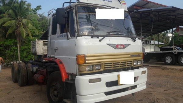 ขาย10ล้อหัวคัซซีsumo227 220แรง มีระบบลากพ่วง