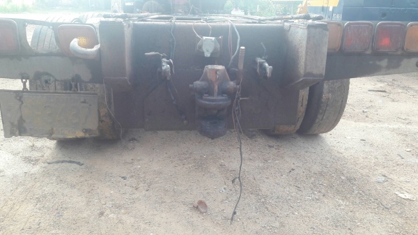 ขาย10ล้อหัวคัซซีsumo227 220แรง มีระบบลากพ่วง