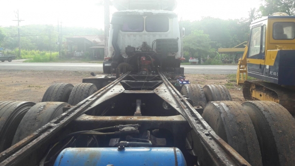 ขาย10ล้อหัวคัซซีsumo227 220แรง มีระบบลากพ่วง