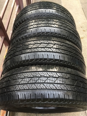 ยาง Roadstone 225 65 17 กลางปี16 ดอกเต็ม ไม่มีปะ เนื้อนิ่มๆ ใช้ยาว ราคาไม่แพง