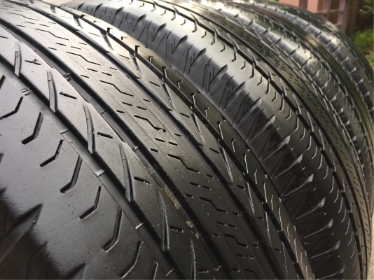 ยาง Bridgestone 235 70 16 ปี16 ดอกเต็ม ไม่มีปะ ใช้ยาว ราคาไม่แพง ยาง Bridgestone 235 70 16 ปี16 ดอกเต็ม ไม่มีปะ ใช้ยาว ราคาไม่แพง