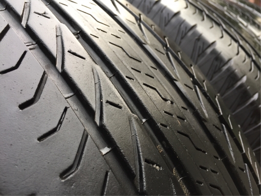 ยาง Bridgestone 235 70 16 ปี16 ดอกเต็ม ไม่มีปะ ใช้ยาว ราคาไม่แพง ยาง Bridgestone 235 70 16 ปี16 ดอกเต็ม ไม่มีปะ ใช้ยาว ราคาไม่แพง