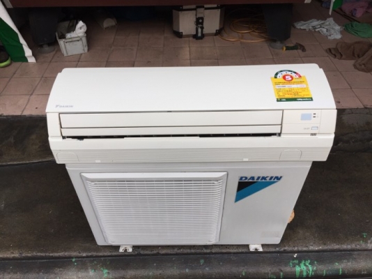 **** ขายแอร์ Daikin 12500 BTU สภาพสวย ****