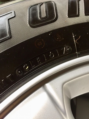 ขายล้อขอบ16 พร้อมยาง BRIDGESTONE 689 245-70-16 ปี17 ชุดละ 12,500 บาท