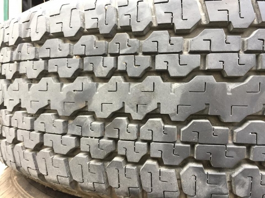 ขายยาง BRIDGESTONE DUELER 689 245-70-16 ปี17 ชุดละ 9,500 บาท ขายยาง BRIDGESTONE DUELER 689 245-70-16 ปี17 ชุดละ 9,500 บาท