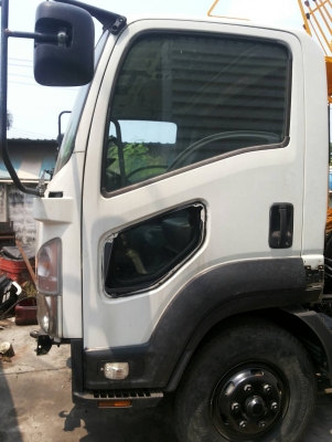 ขายรถเครนเจาะหลุมเสาไฟฟ้า