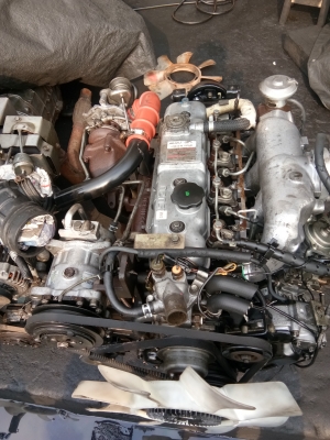 ้ครื่องยนต์ อิซุสุ 4jB1 เทอร์โบ เครื่องนอก สวยๆ