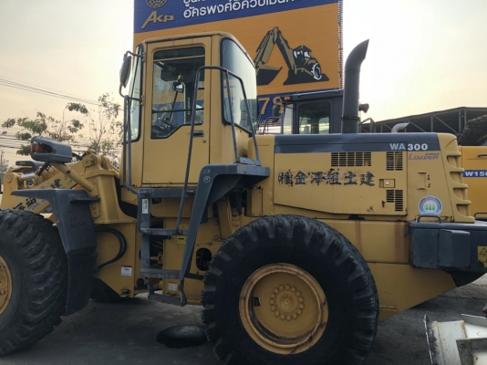 รถตัก Komatsu WA300-3E เก่านอกจากญีปุ่่น100\% มีให้เลือกหลายคัน พร้อมใช้งานทุกคัน