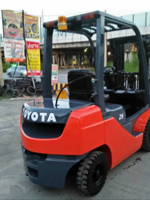 อาร์ซีเอช โฟรคลิฟท์ ขาย โตโยต้า รุ่น 8