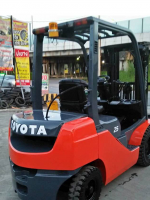 อาร์ซีเอช โฟรคลิฟท์ ขาย โตโยต้า รุ่น 8