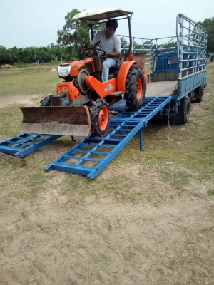 รถไถนั่งขับ  krt140 pkus  ปี 2552