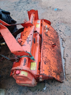 รถไถนั่งขับ  krt140 pkus  ปี 2552