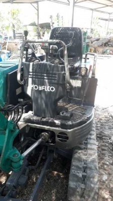รถขุด KOBELCO 20 SR เครื่อง Yanmar.3TN 3 สูบ สภาพดี รถขุด KOBELCO 20 SR เครื่อง Yanmar.3TN 3 สูบ สภาพดี