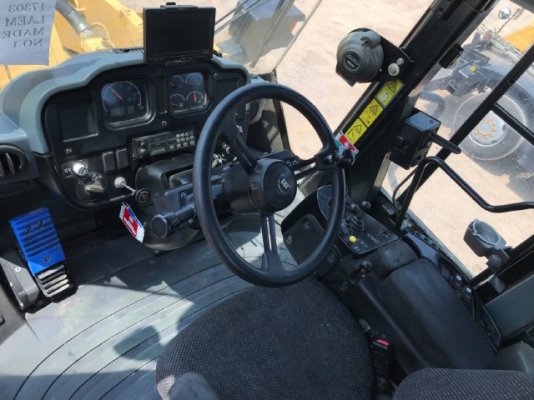 ขายรถตักล้อยาง CAT 972H ปี 2011 รถนอกนำเข้าจากญี่ปุ่น สภาพสวยพร้อมใช้งาน มีVDOการทำงานครับ ขายรถตักล้อยาง CAT 972H ปี 2011 รถนอกนำเข้าจากญี่ปุ่น สภาพสวยพร้อมใช้งาน มีVDOการทำงานครับ