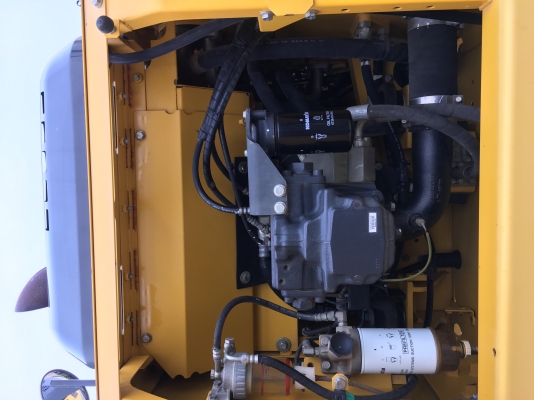 ขายรถขุด Komatsu pc200-8 MO 5,600 ชม.