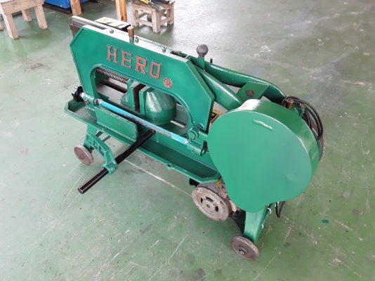 ขาย 1.5 หมื่น เครื่องเลื่อย HERO ขนาด 14 นิ้ว ใช้ไฟบ้าน รุ่นปีกใหญ่รางน้ำ ระบบไฮดรอลิคยกใช้งานปกติ มีระบบตัดอัตโนมัติ มีตัวตั้งระยะตัด มีตัวกดถ่วงน้ำหนัก สภาพสวยแน่น ราคานี้สำหรับงานดี ของแท้ มีคุณภาพ รับประกันความพร้อมใช้งาน ขายของดี เชิญชมสินค้าได้ที่ ซ