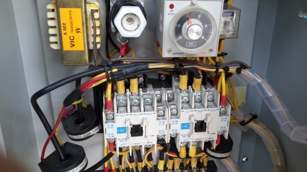 ตู้คอลโทรลควบคุมการทำงานสภาพสวยครับ