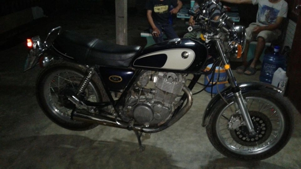 ขาย YAMAHA SR 400 สภาพดี รถสวยครับ ขาย YAMAHA SR 400 สภาพดี รถสวยครับ