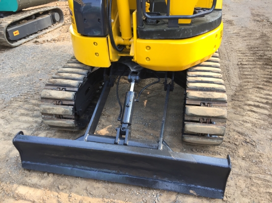 ขายรถขุดเก่านอก KOMATSU PC38UU-2E ชั่วโมงใช้งานน้อย เครื่อง3สูบ คอนโทนน้ำมัน,ฟรีเช็ดระบบ,ฟรีจัดส่งทั่วไทย