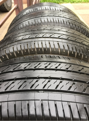 ยาง Dunlop 205 70 15 ปี17 ดอกเต็ม ไม่มีปะ เนื้อนิ่มๆ ใช้ยาว ราคาไม่แพง