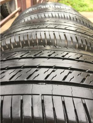 ยาง Dunlop 205 70 15 ปี17 ดอกเต็ม ไม่มีปะ เนื้อนิ่มๆ ใช้ยาว ราคาไม่แพง