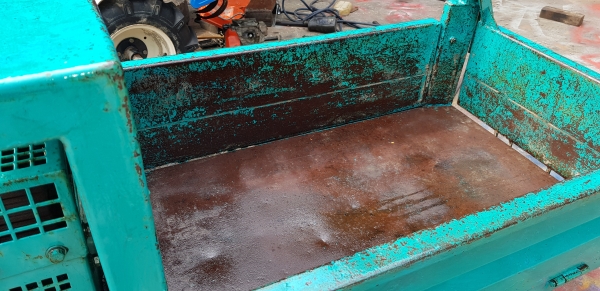 รถบรรทุกการเกษตร ยกดั้มด้วยไฮดรอลิค  สอบถามได้ต่อรองได้ขายได้ขาย แทรคใหม่