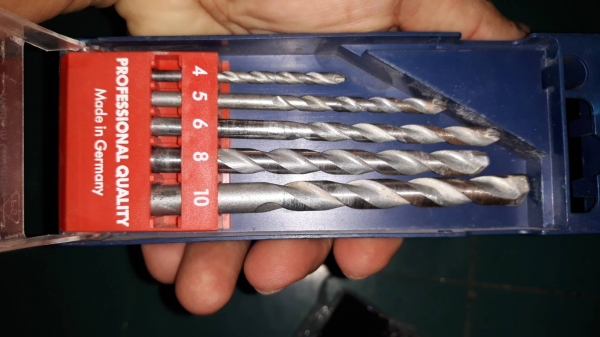 ขายดอกเจาะปูนชุด5ดอกMADE IN GERMANY. งานเก่ามือสอง