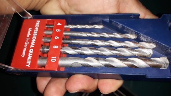 ขายดอกเจาะปูนชุด5ดอกMADE IN GERMANY. งานเก่ามือสอง