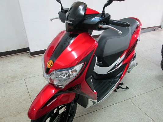 โอนฟรี ) ขาย Honda Moove ลายแมนยู ปี 2017 ไมล์แท้ 3073 กม แฟนๆ เรดอาร์มี่ ไม่ควรพลาด โอนฟรี ) ขาย Honda Moove ลายแมนยู ปี 2017 ไมล์แท้ 3073 กม แฟนๆ เรดอาร์มี่ ไม่ควรพลาด