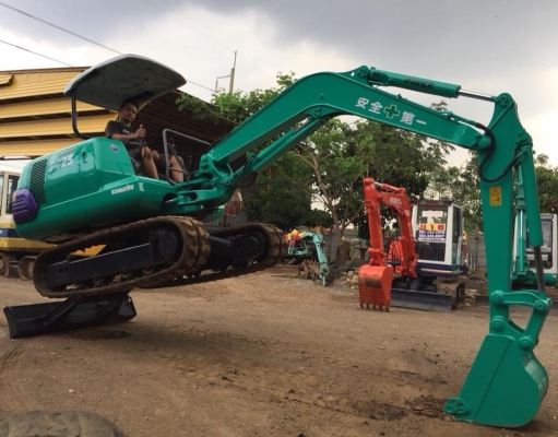 KOMATSU pc25-1รุ่น7ขนาดเทียบเท่าpc30เก่านอกญี่ปุ่นเอกสารอินวอยนำเข้า(ไม่เคยใช้งานในไทยครับ) KOMATSU pc25-1รุ่น7ขนาดเทียบเท่าpc30เก่านอกญี่ปุ่นเอกสารอินวอยนำเข้า(ไม่เคยใช้งานในไทยครับ)
