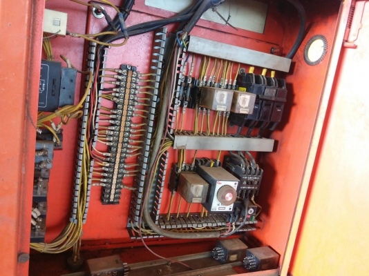 ขายแท่นพับเหล็ก ใช้งานได้ปกติ สนใจติดต่อ ปิ่น0819176906